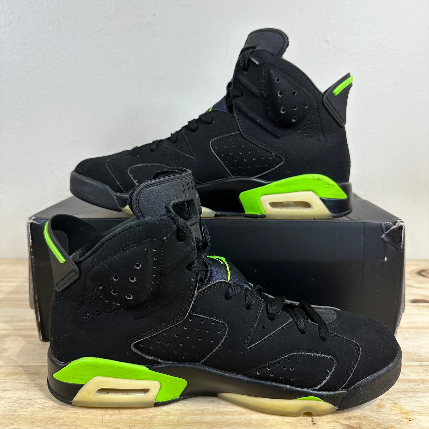 Air Jordan 6 Electric Green Sz 8.5
