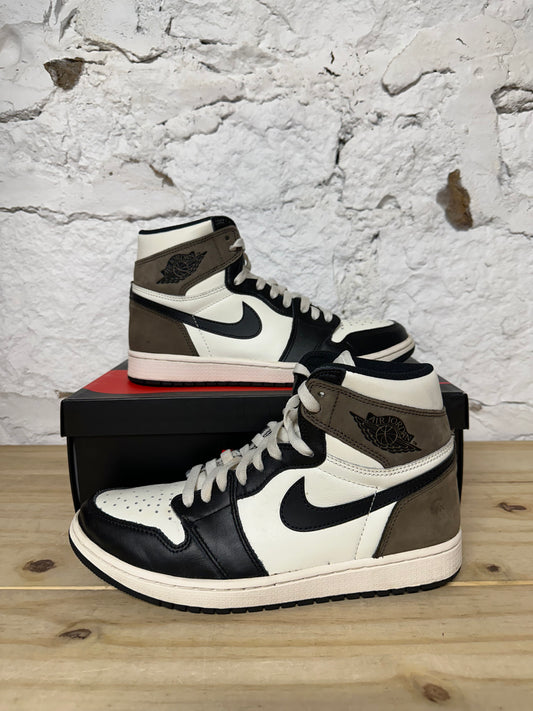 Air Jordan 1 Mocha Sz 9.5