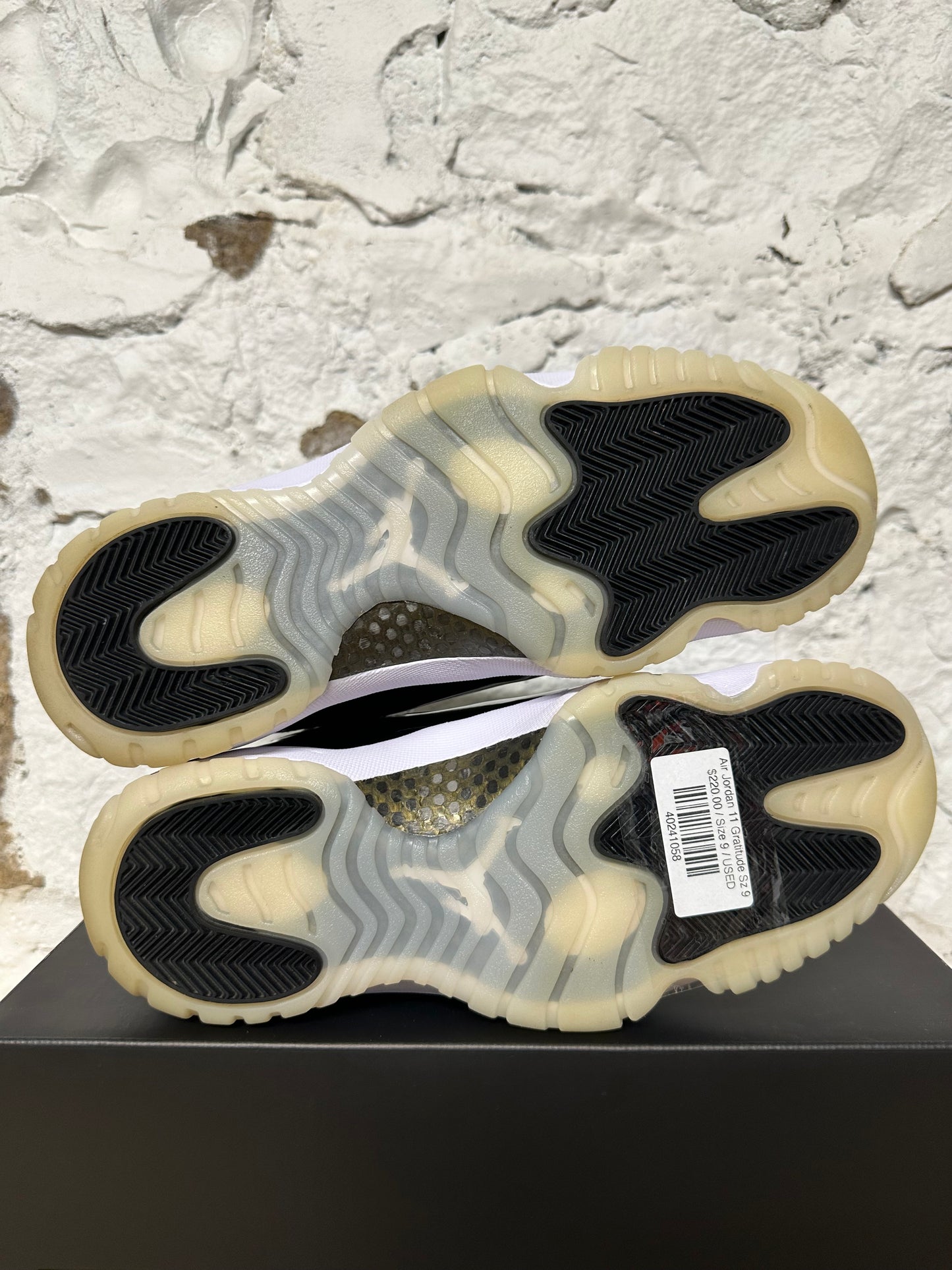 Air Jordan 11 High DMP Gratitude Sz 9