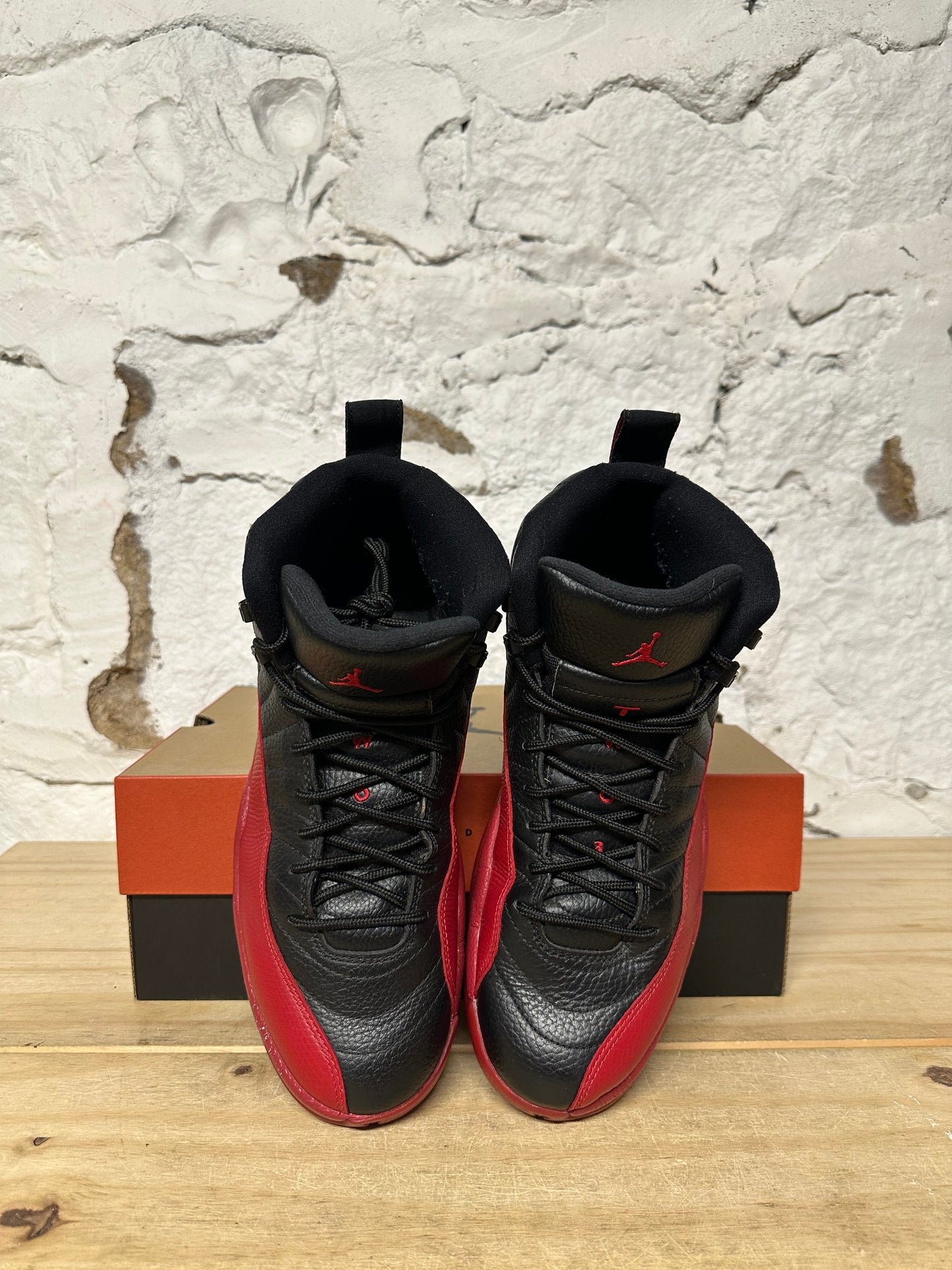 Air Jordan 12 Flu Game (2016) Sz 9.5