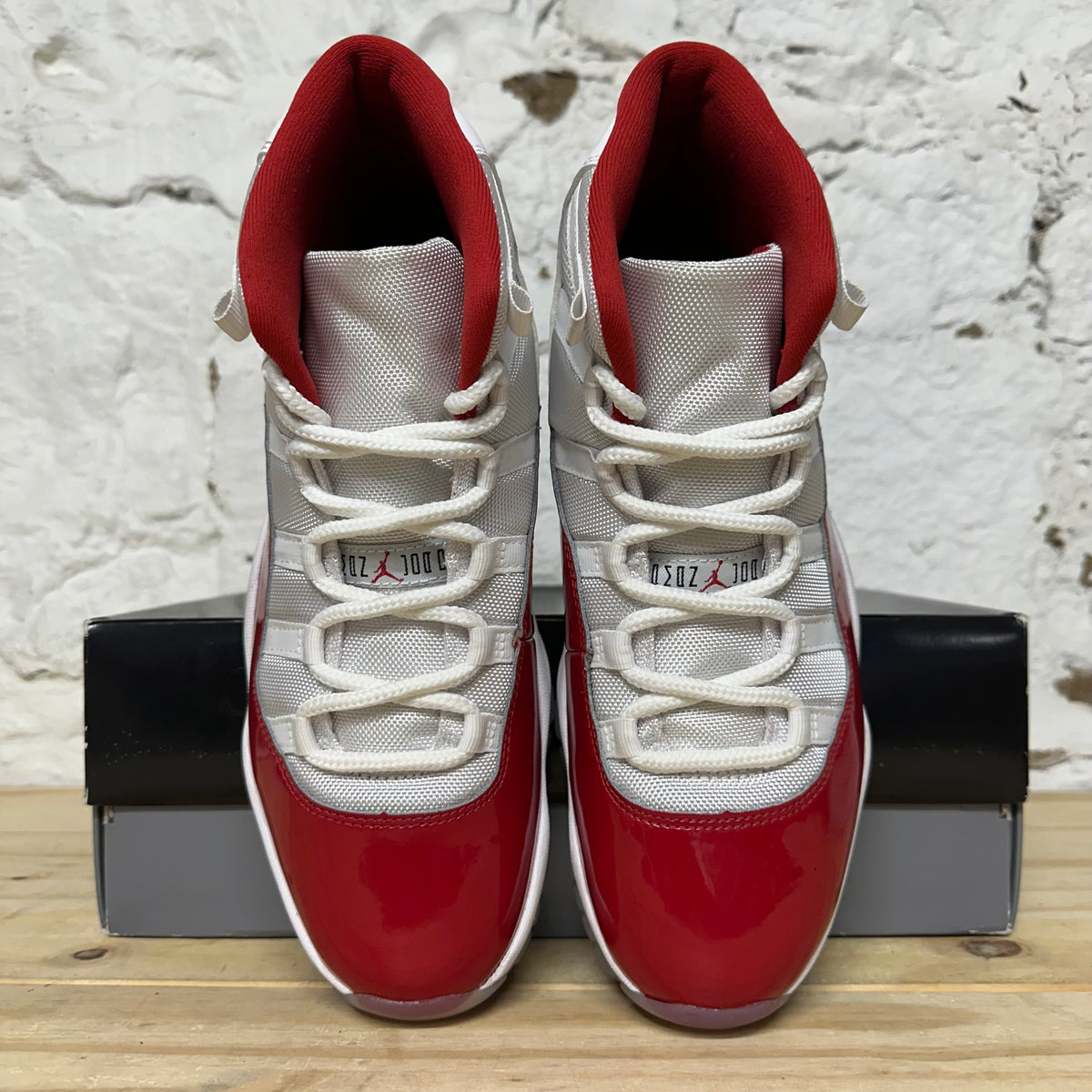 Air Jordan 11 High Cherry (2022) Sz 10