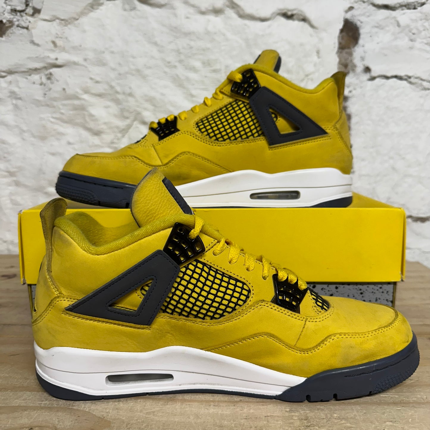 Air Jordan 4 Lightning Sz 11