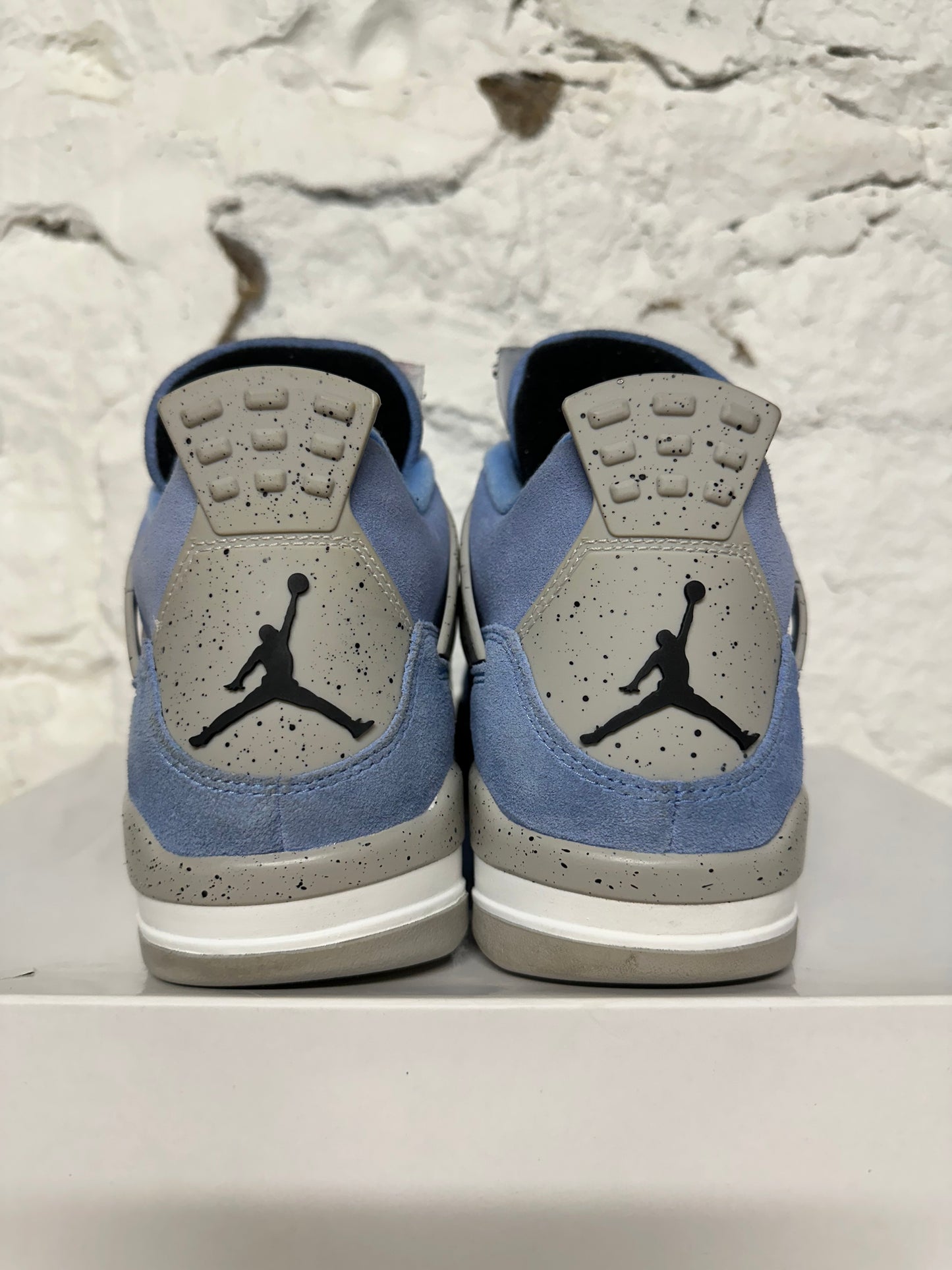 Air Jordan 4 University Blue Sz 9.5