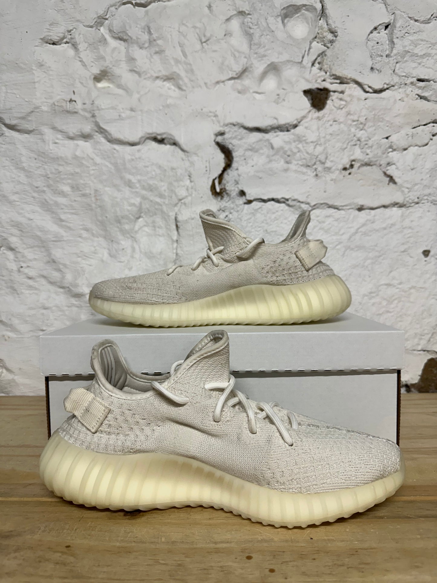 Yeezy 350 Bone Sz 9