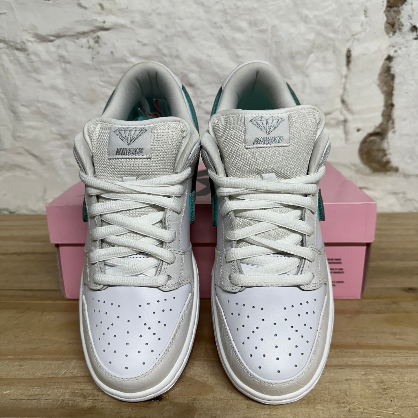 Nike SB Dunk Low Diamond Supply White Sz 8 DS