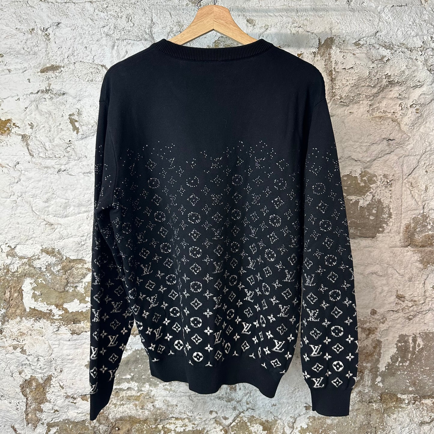 Louis Vuitton White Monogram Gradient Black Crewneck Sz L