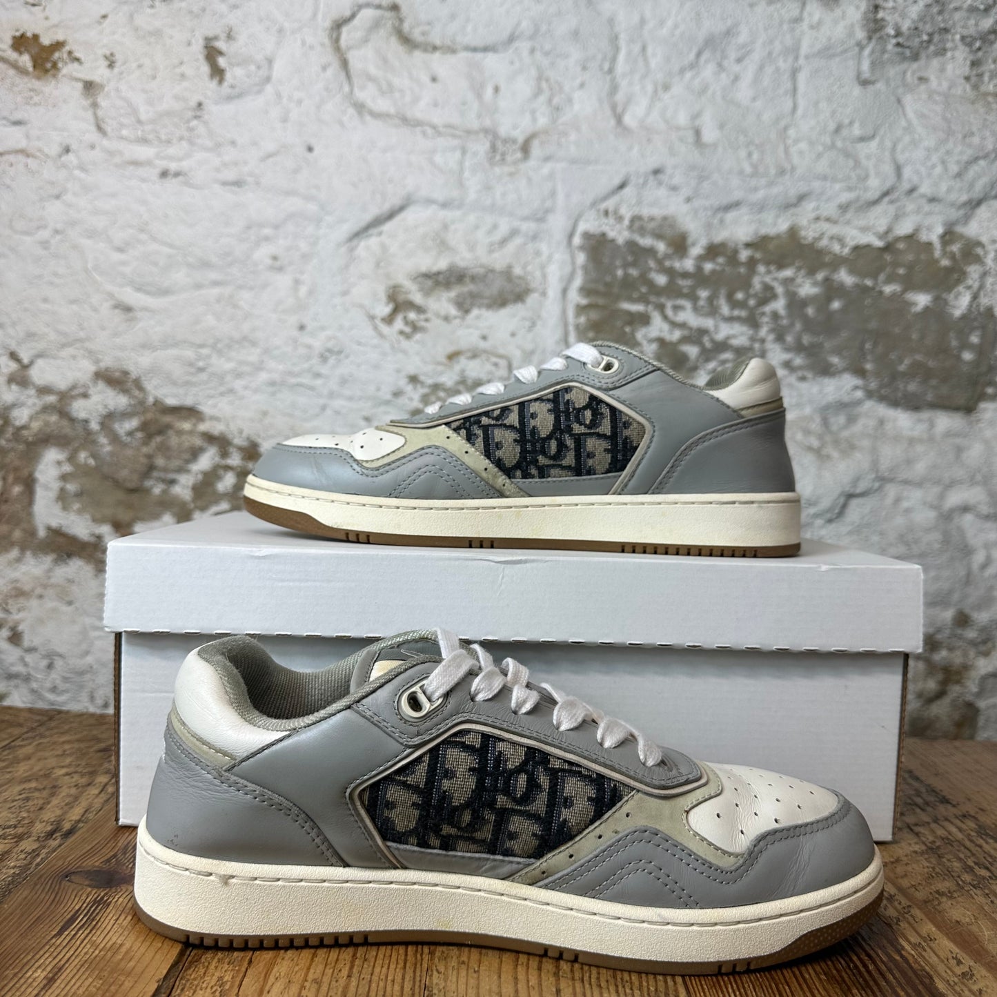 Dior B27 Oblique Grey White Sneaker Sz 8 (41)