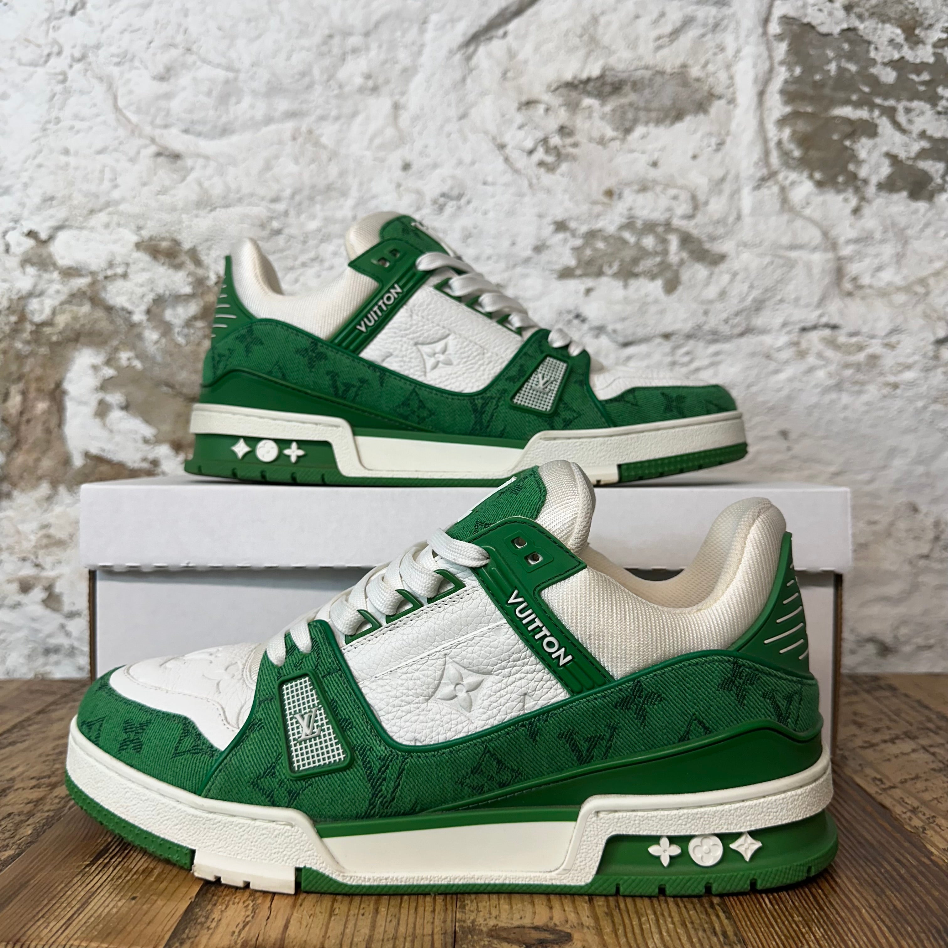 Louis Vuitton Green White Trainer Sneaker Sz 9 (7.5LV)