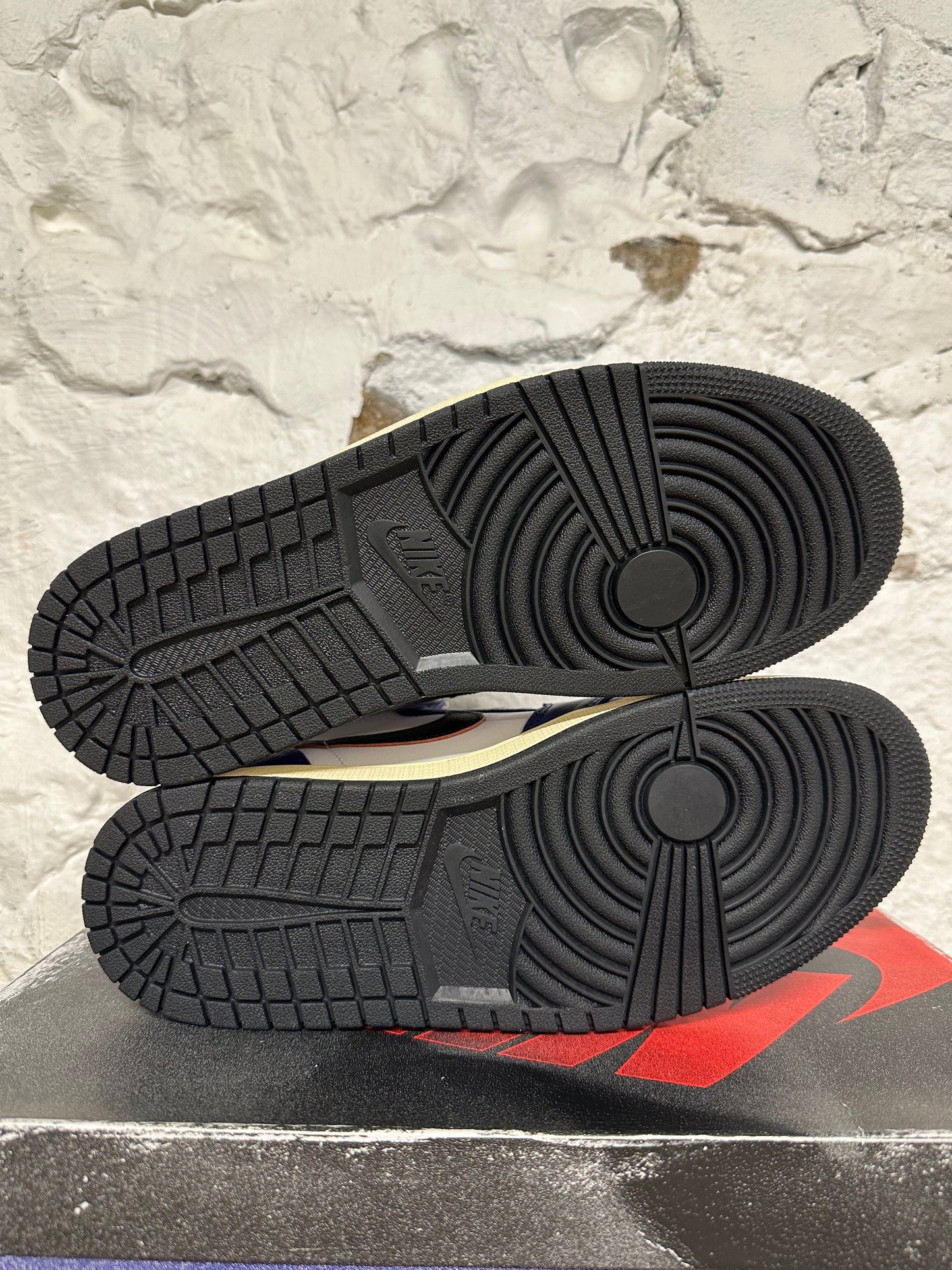 Air Jordan 1 High Rare Air Sz 9 DS