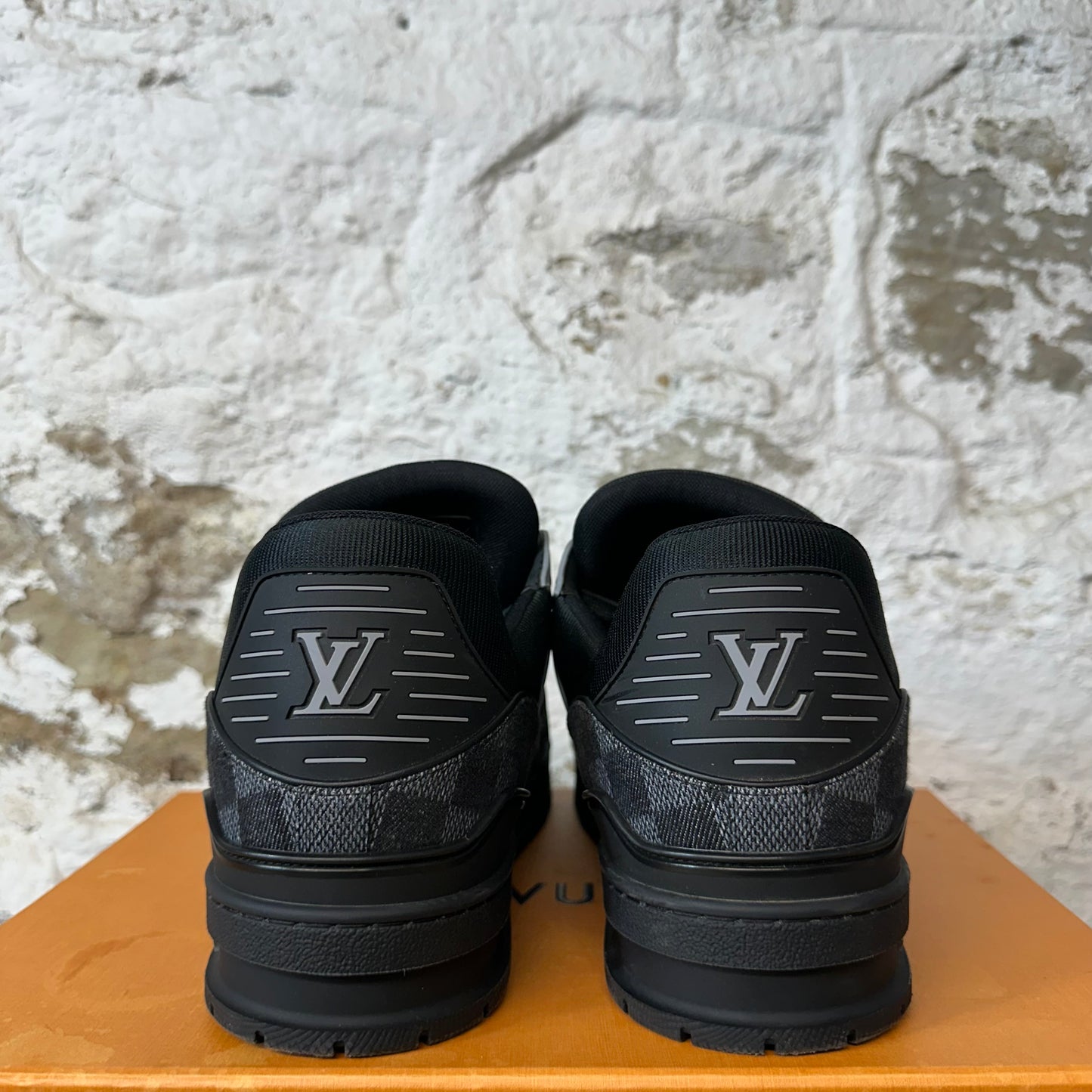 Louis Vuitton Black Damier Black Trainer Sz 12.5 (11LV)
