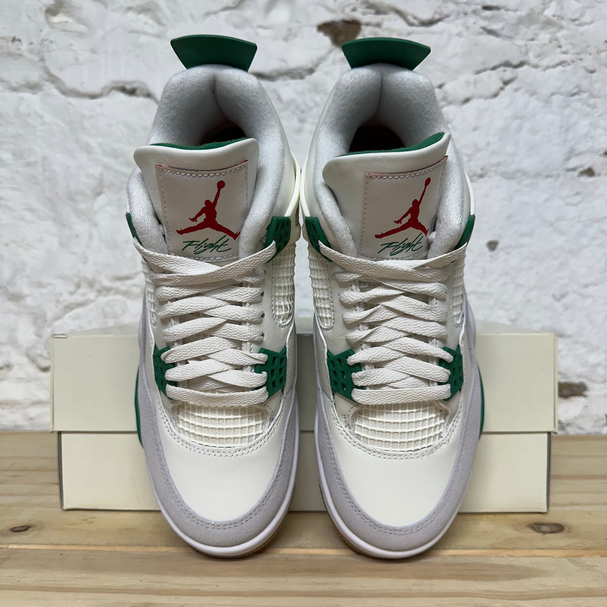Air Jordan 4 SB Pine Green Sz 7 DS