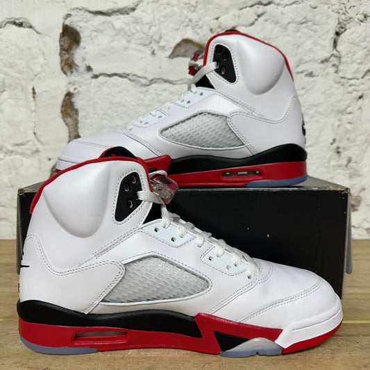 Air Jordan 5 Fire Red (Black Tongue 2025) Sz 9
