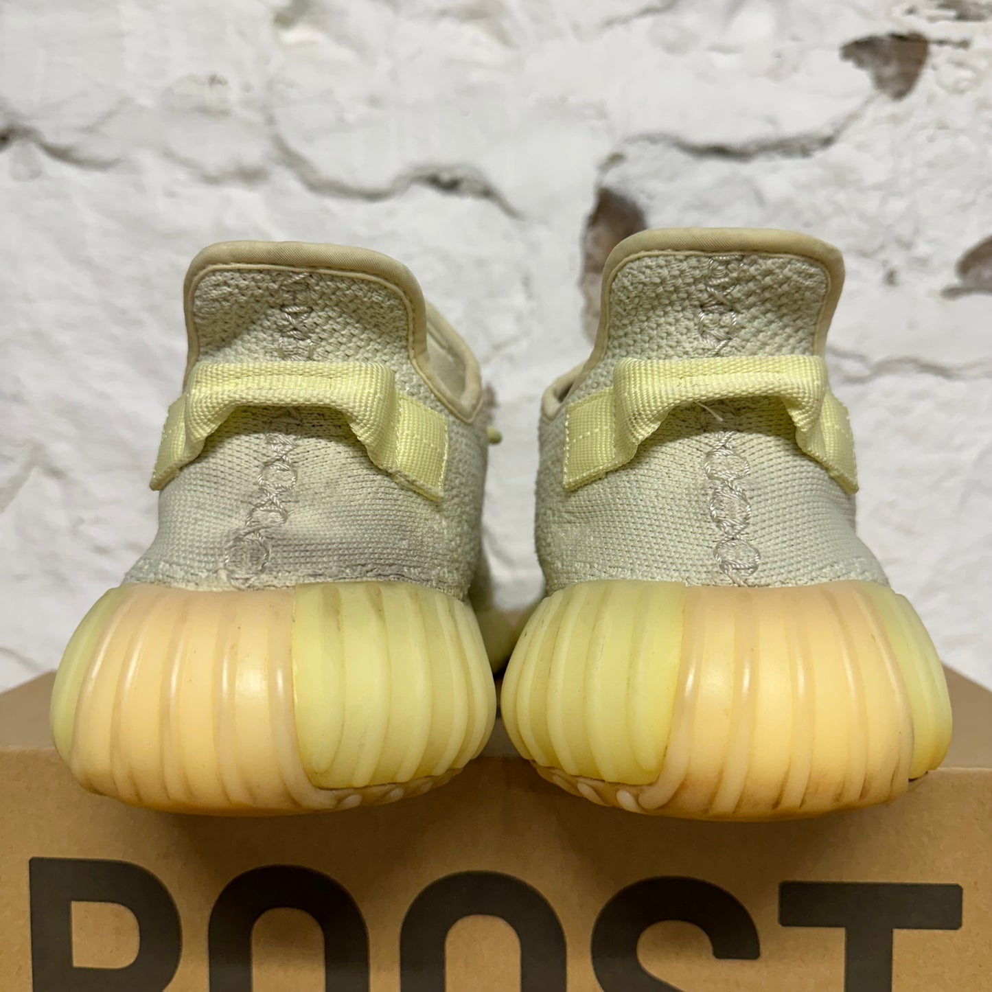 Yeezy 350 V2 Butter Sz 13