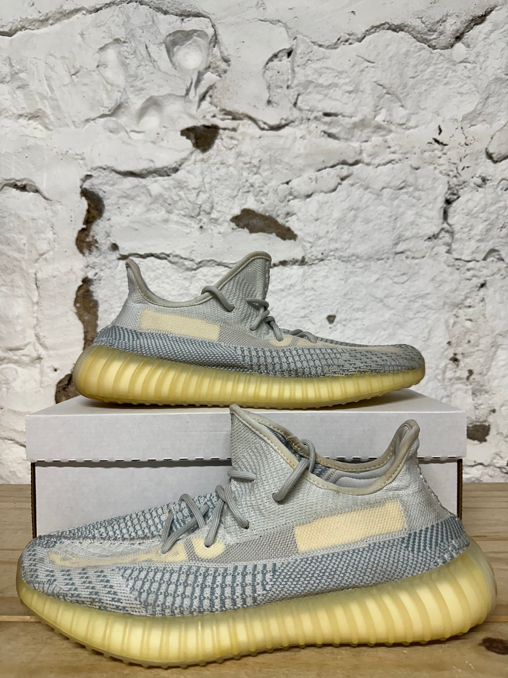 Yeezy 350 V2 Cloud White Sz 11.5