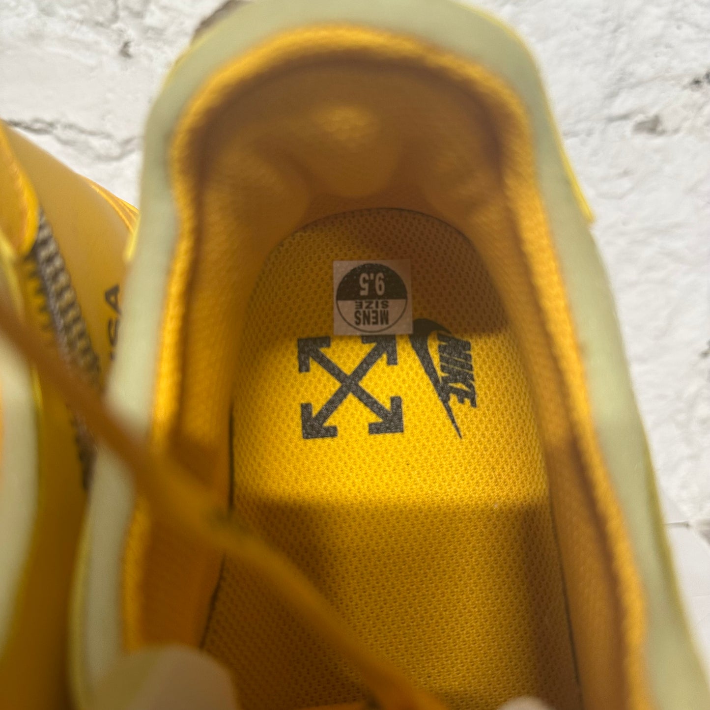 Nike Air Force 1 Low Off-White ICA University Gold Sz 9.5