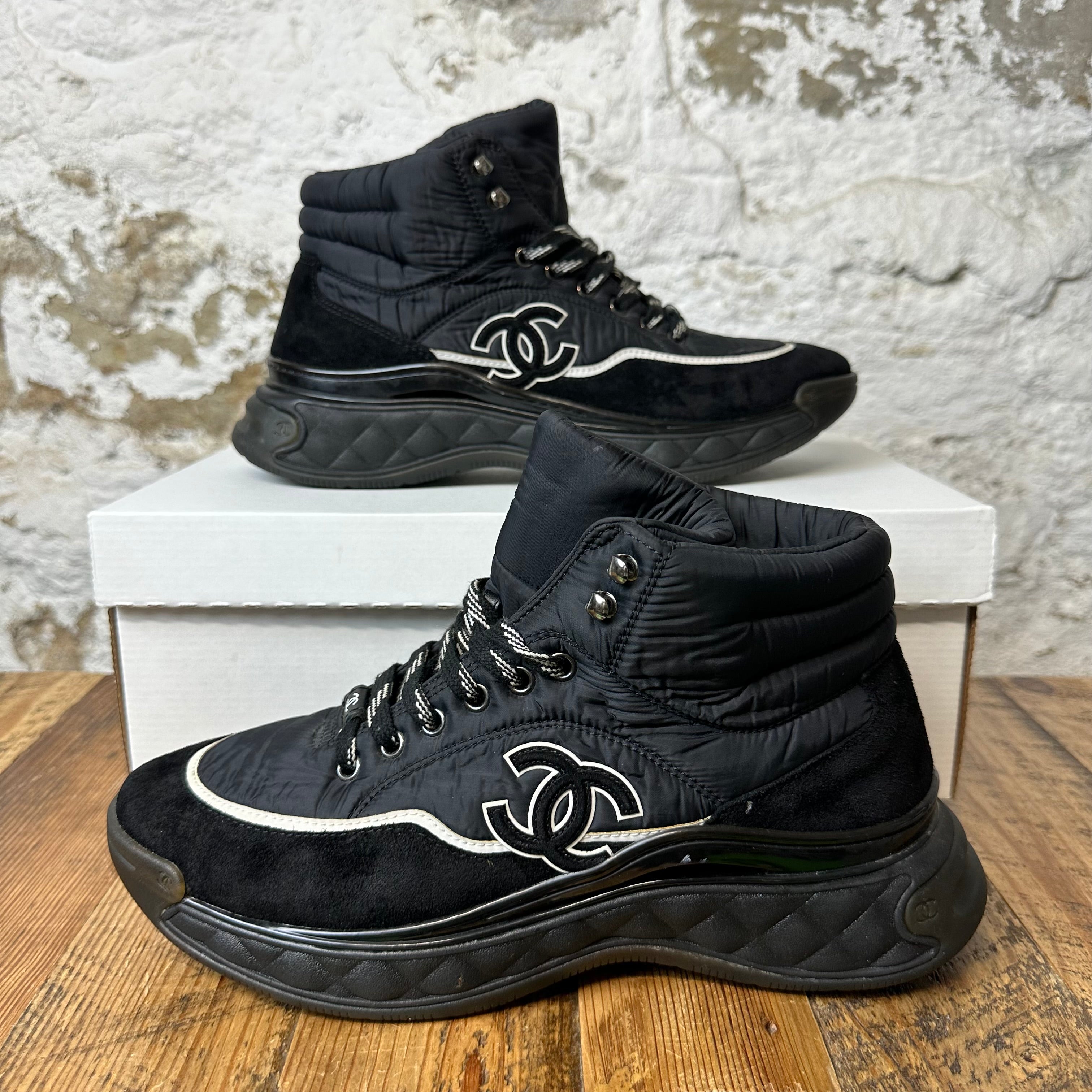 Chanel Black Nylon Suede Snow Boot Sz 8 (41) No Box