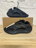 Yeezy 700 V3 Dark Glow Sz 5.5 DS