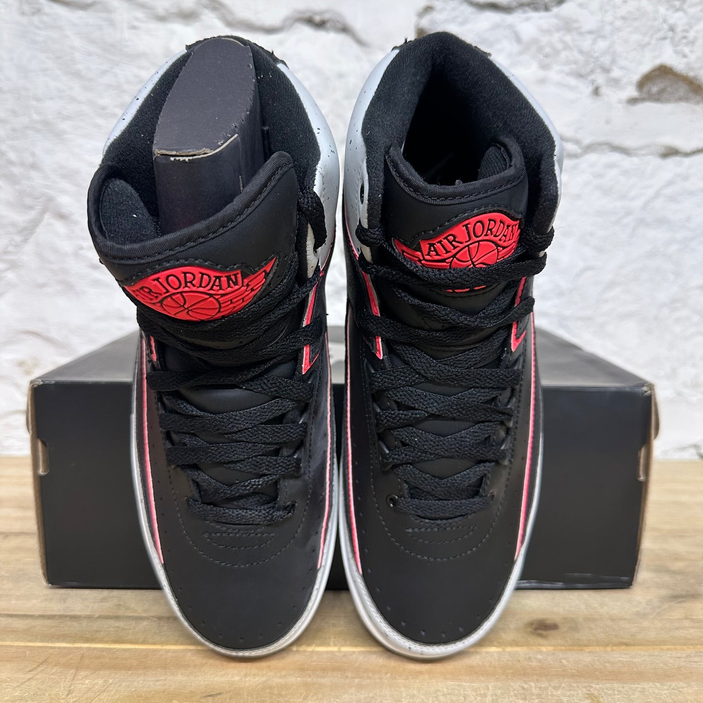 Air Jordan 2 Infrared Cement Sz 8 DS