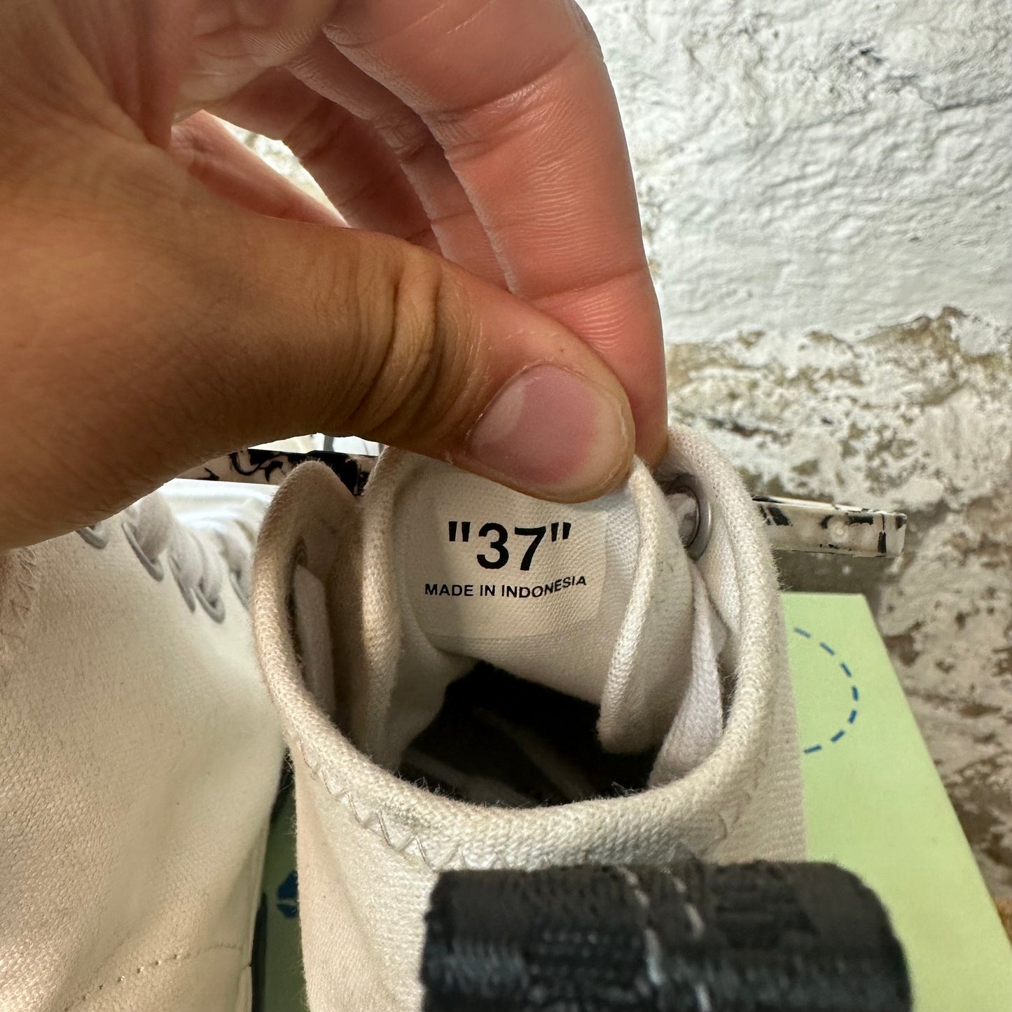 Off White Vulc High White Black Sneaker Sz 5 (37)