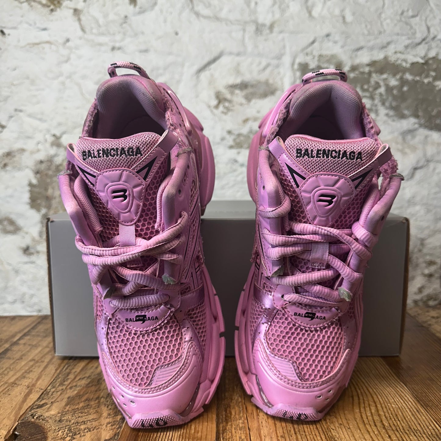 Balenciaga Runner Triple Pink Sneaker Sz 7 (40)