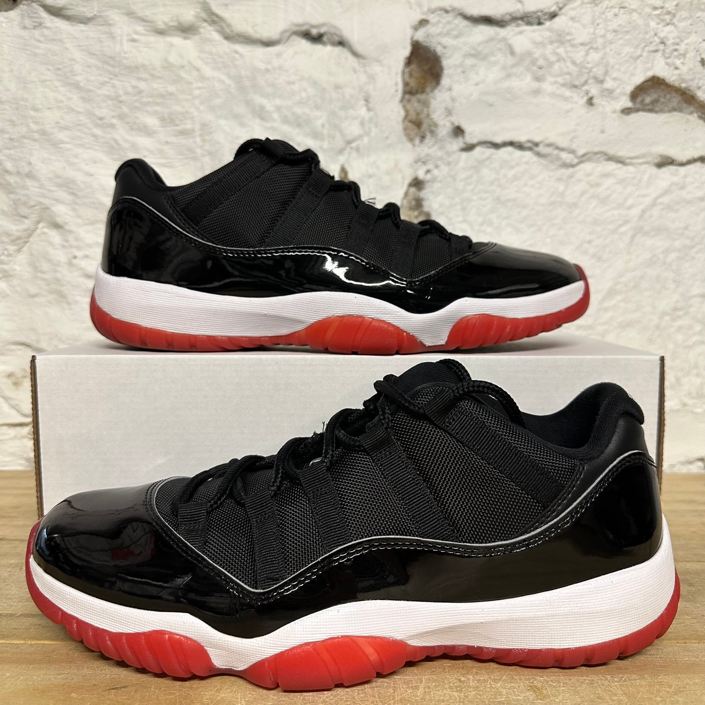 Air Jordan 11 Low Bred Sz 11