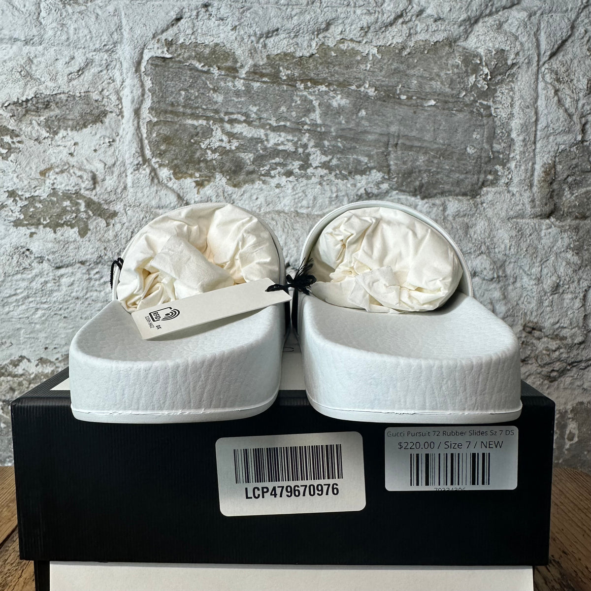 Gucci Pursuit 72 Rubber Slides Sz 7 DS