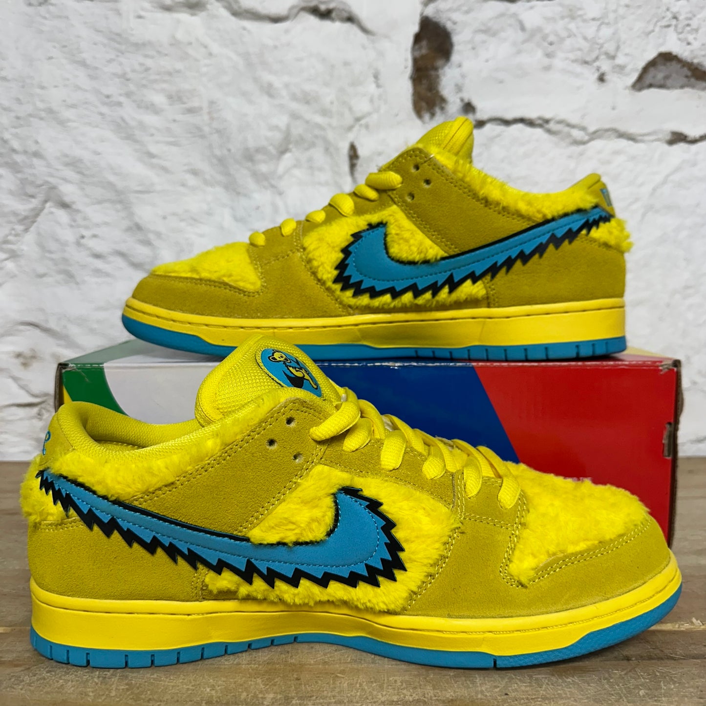 Nike SB Dunk Low Grateful Dead Bears Opti Yellow Sz 10 DS
