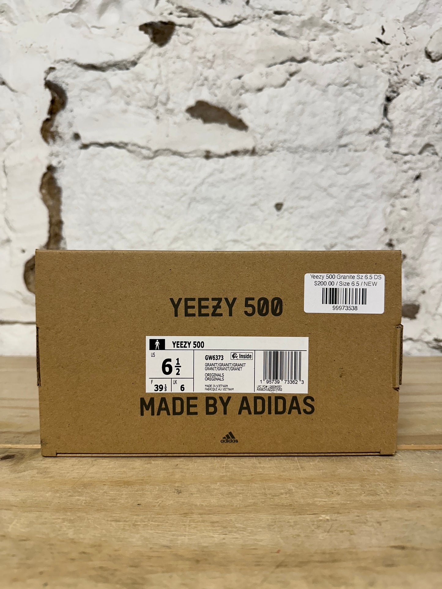 Yeezy 500 Granite Sz 6.5 DS