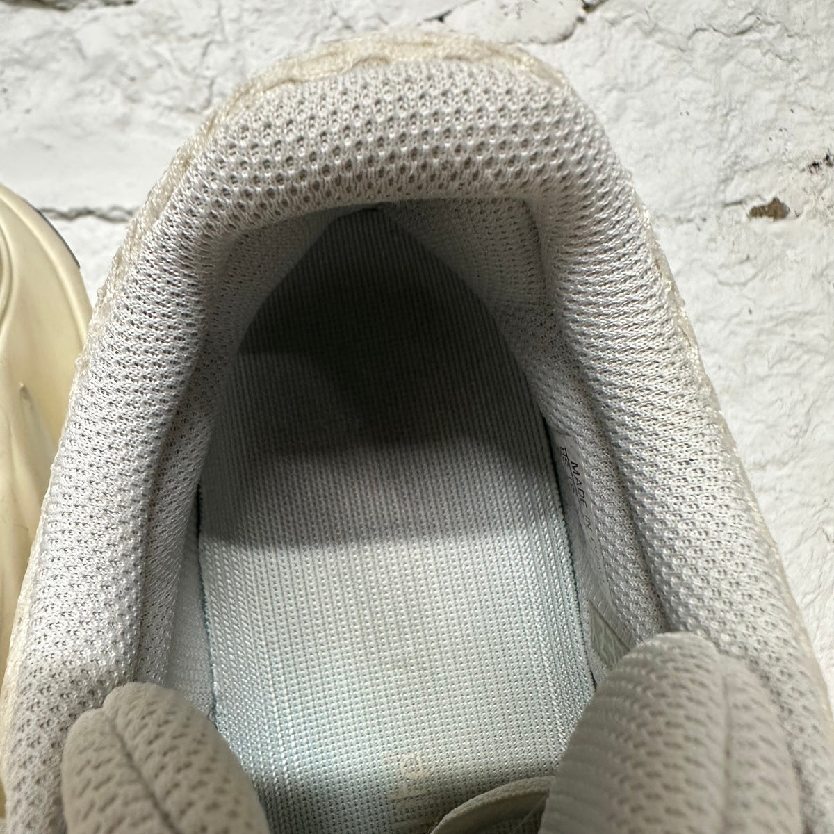 Yeezy 700 Analog Sz 9
