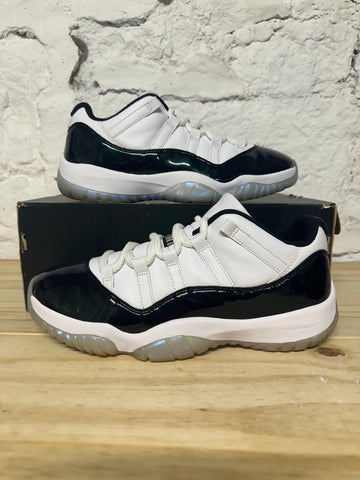 Air Jordan 11 Low Emerald Sz 9