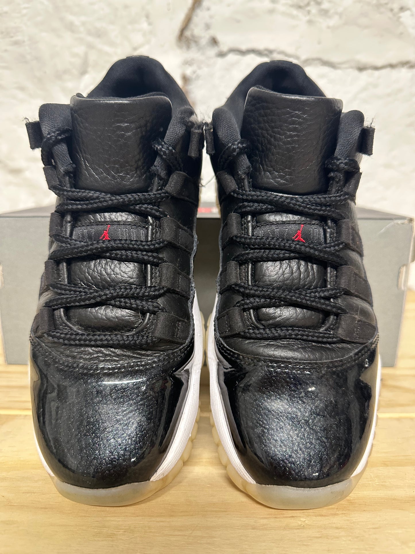 Air Jordan 11 Low 72-10 Sz 5Y