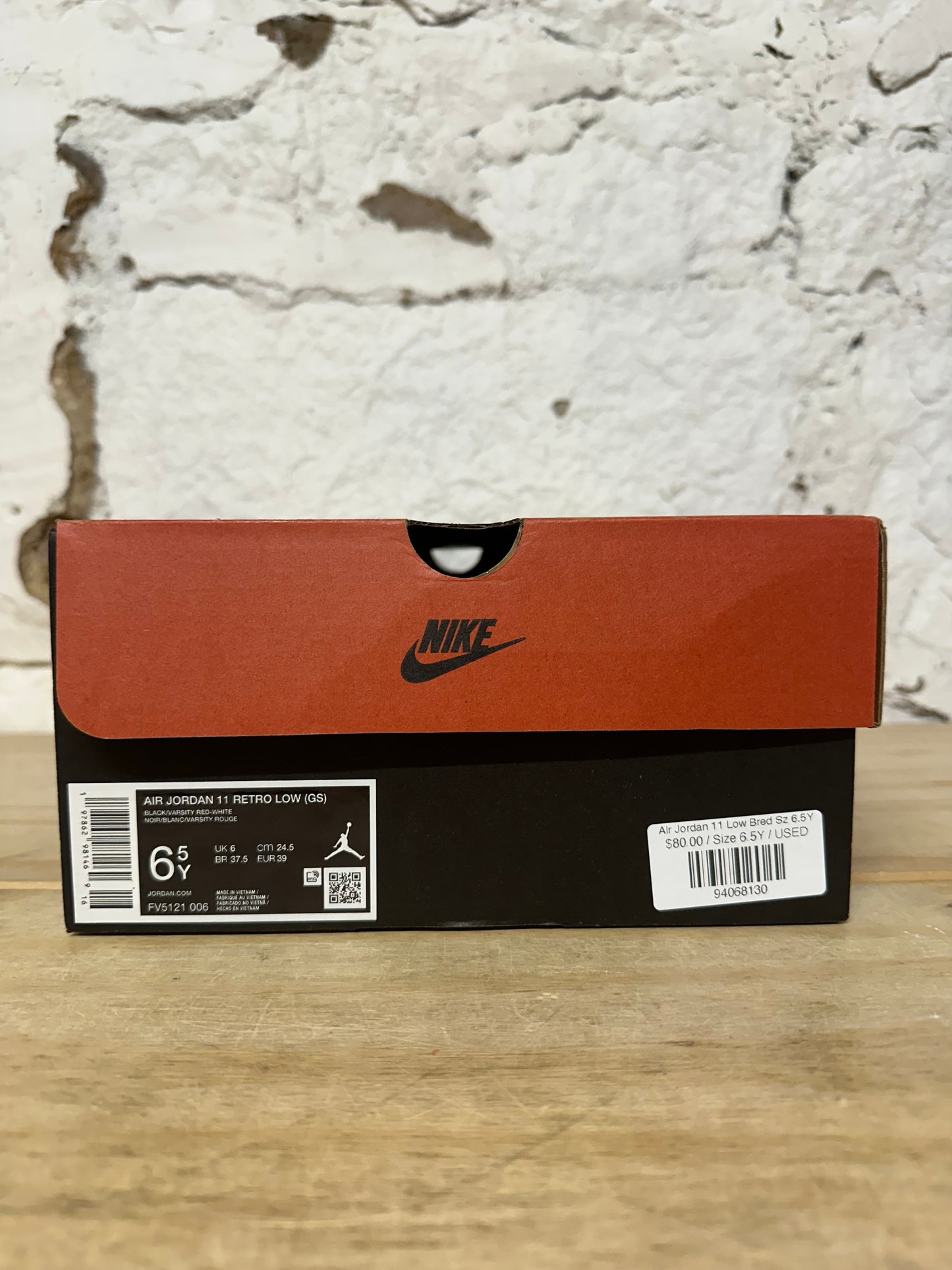 Air Jordan 11 Low Bred Sz 6.5Y