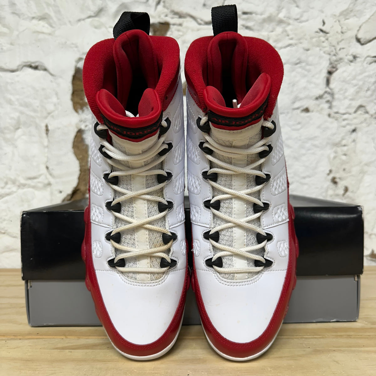 Air Jordan 9 Gym Red Sz 9.5