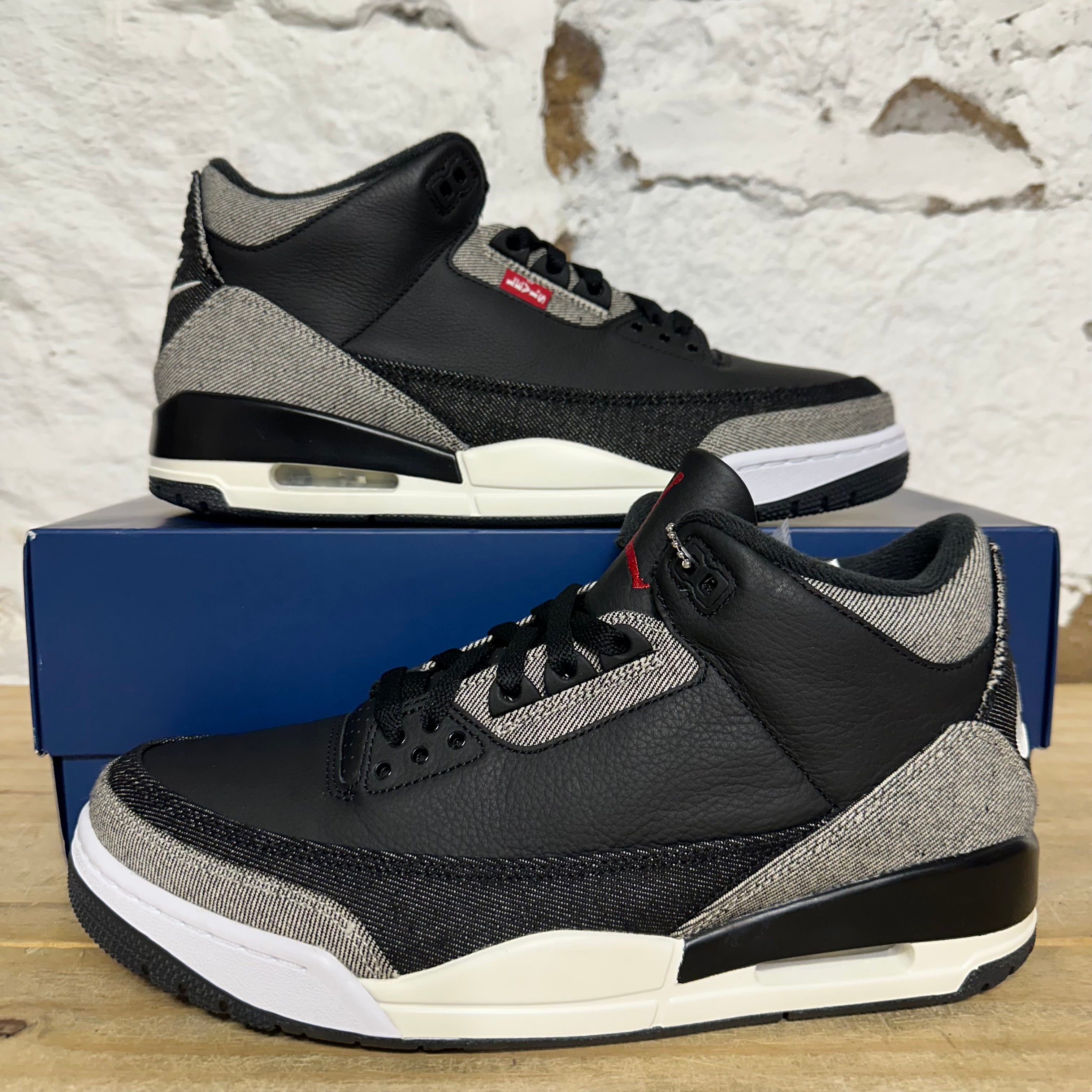 Air Jordan 3 Levis Black Sz 10.5 DS