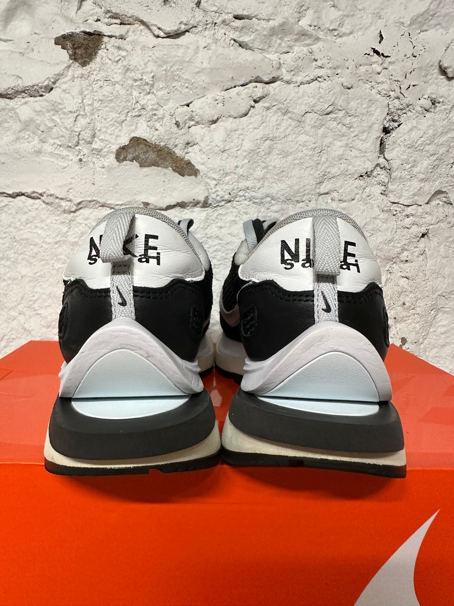 Nike Vaporwaffle Sacai Black White Sz 8.5