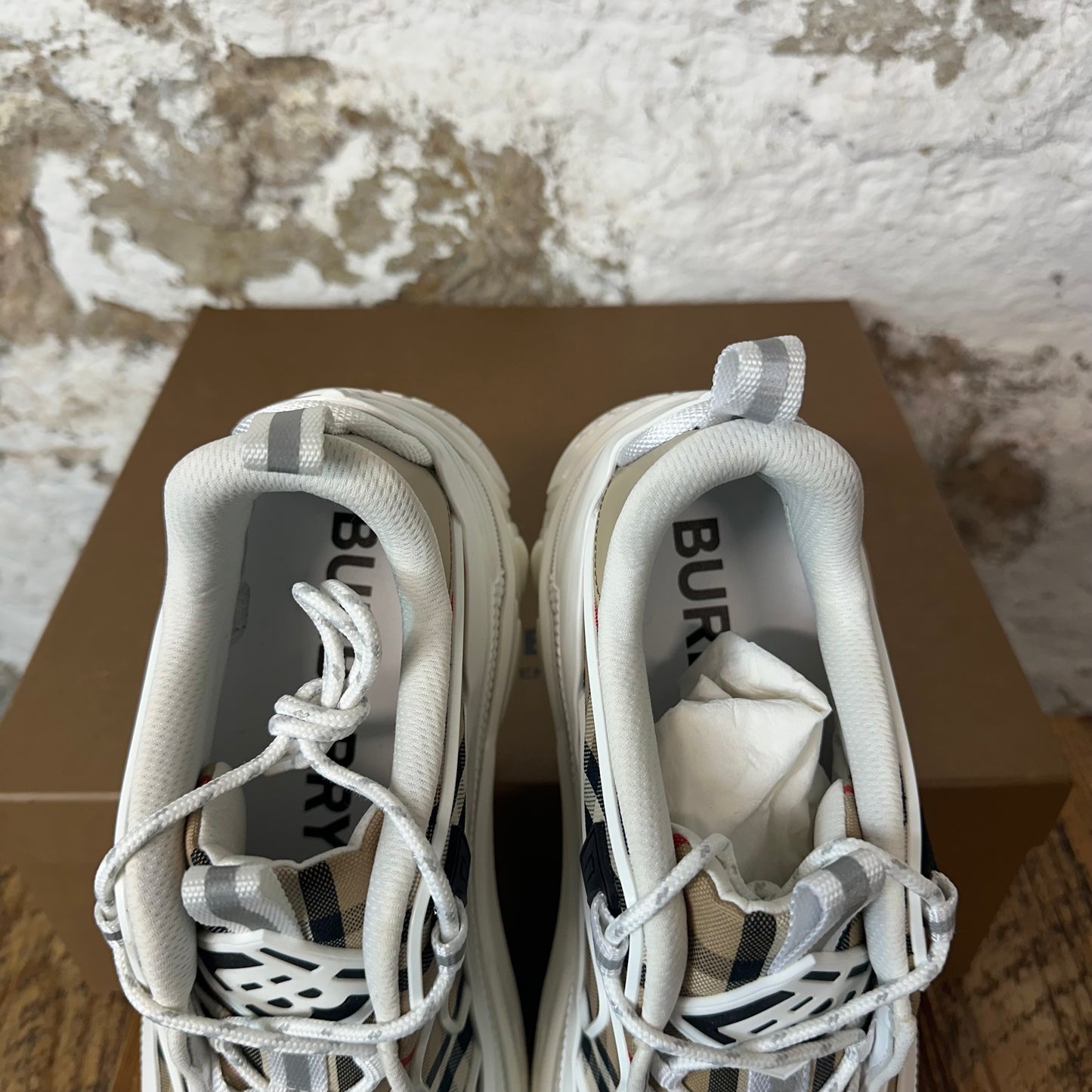 Burberry Arthur Tan Plaid White Sneaker Sz 12 (45) DS