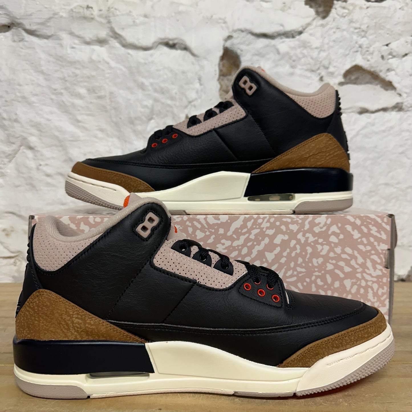 Air Jordan 3 Desert Elephant Sz 10.5 DS