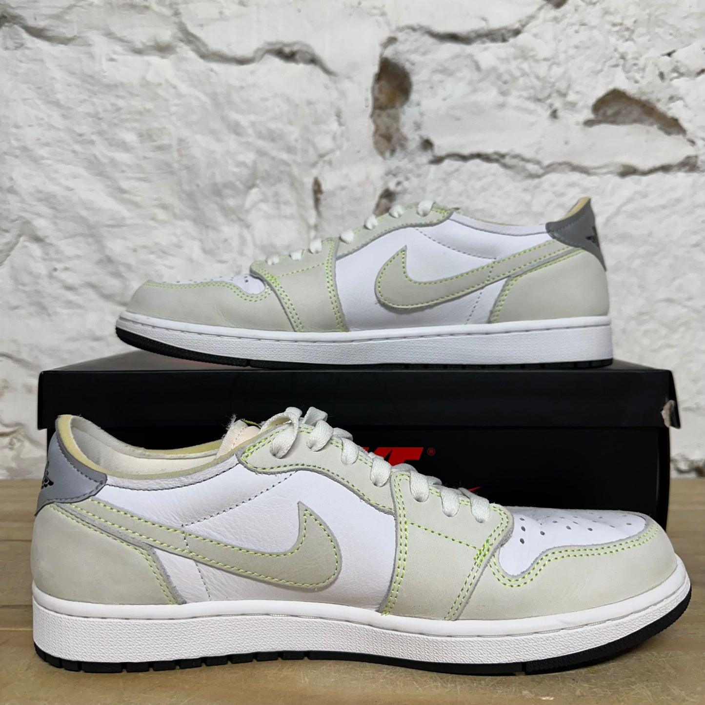 Air Jordan 1 Low Ghost Green Sz 10.5