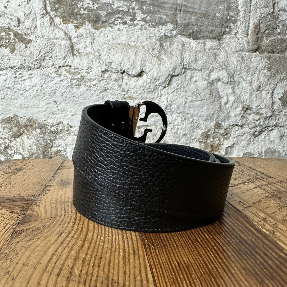 Gucci Reversible Black Navy Leather Belt Sz (105/42)
