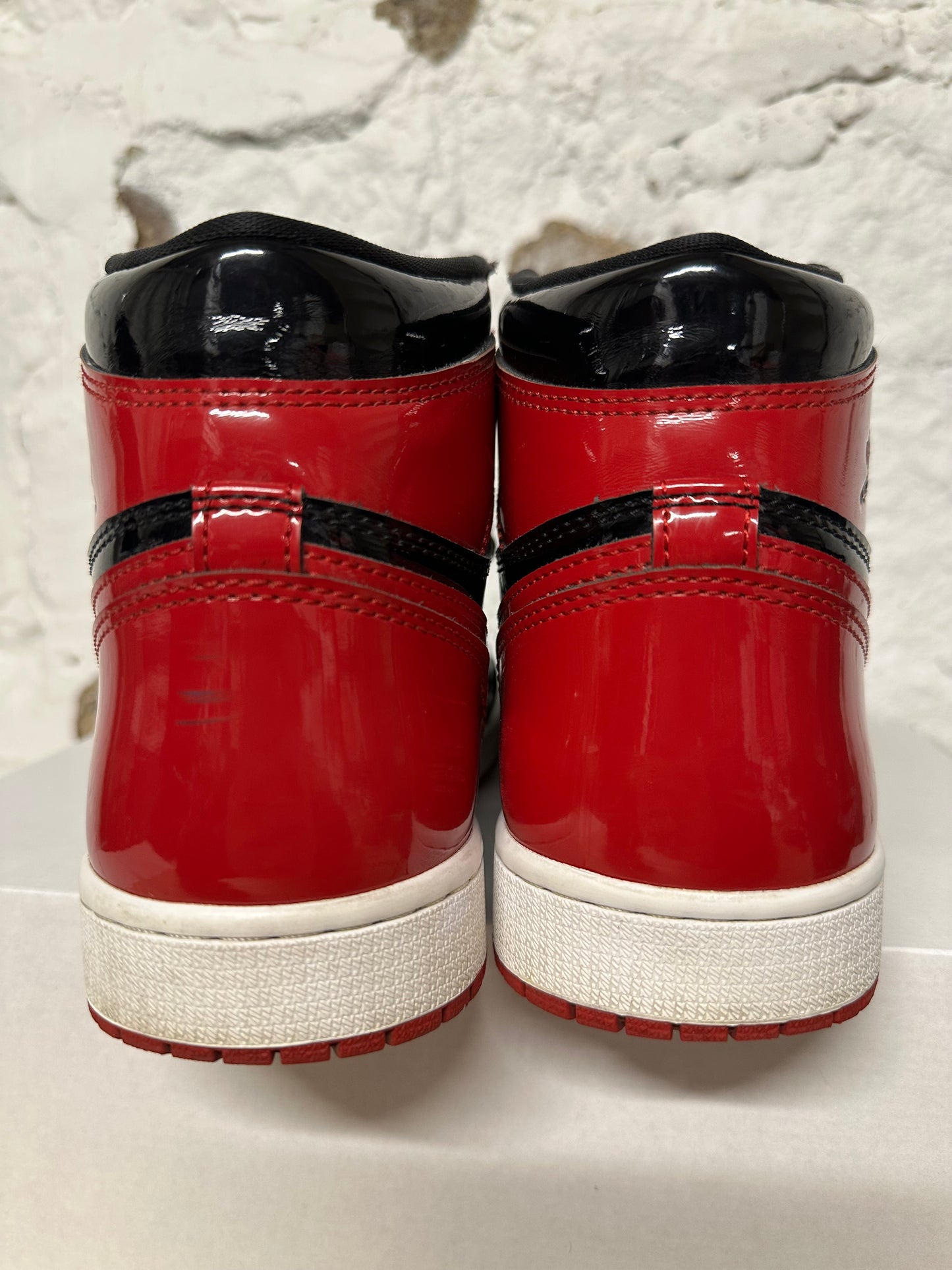 Air Jordan 1 High Patent Bred Sz 9.5