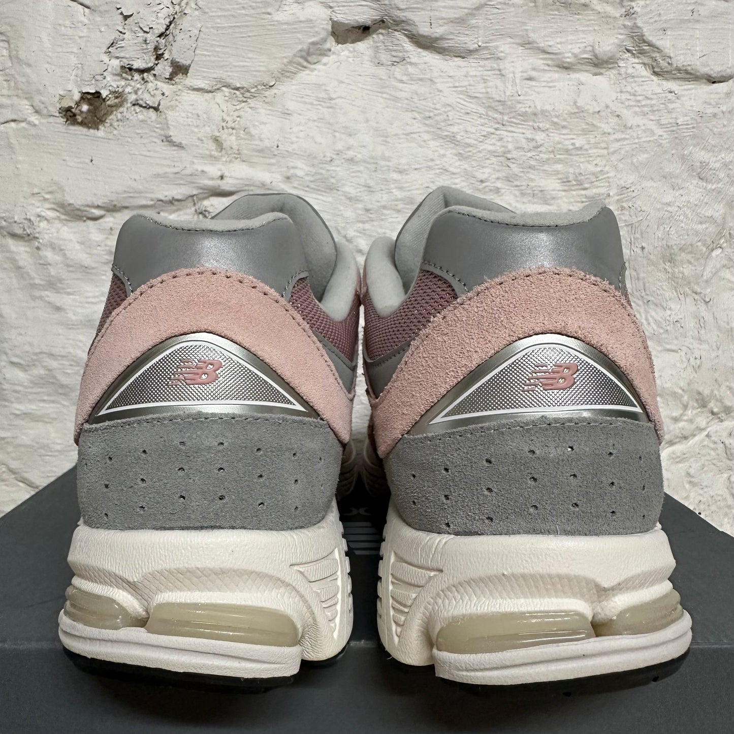 New Balance 2002R Orb Pink Sz 12 DS