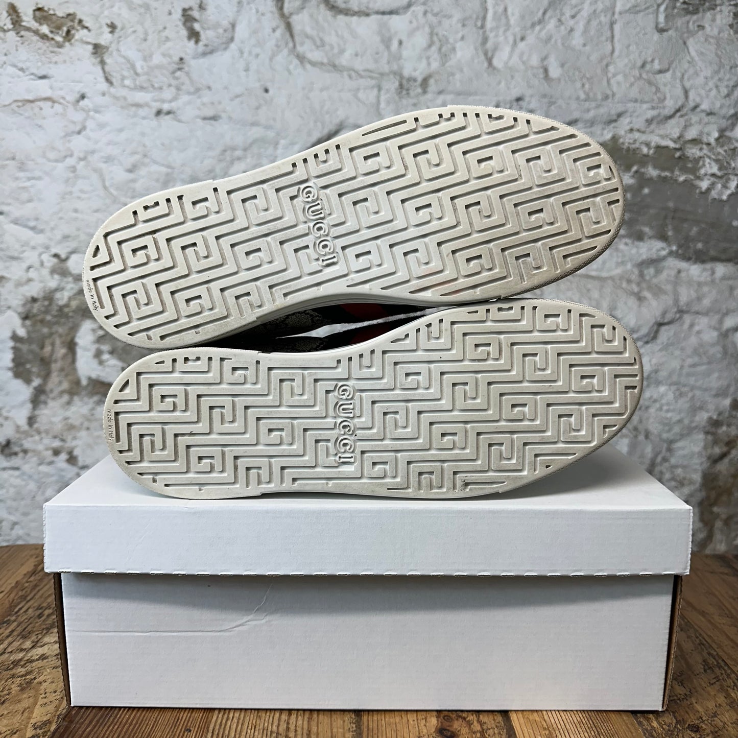 Gucci Ace Navy GG Monogram Beige Sneaker Sz 9