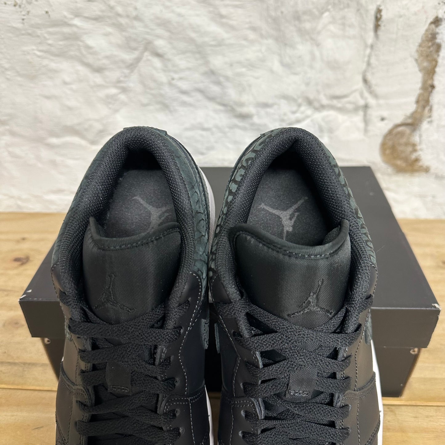Air Jordan 1 Low Black Elephant Sz 10