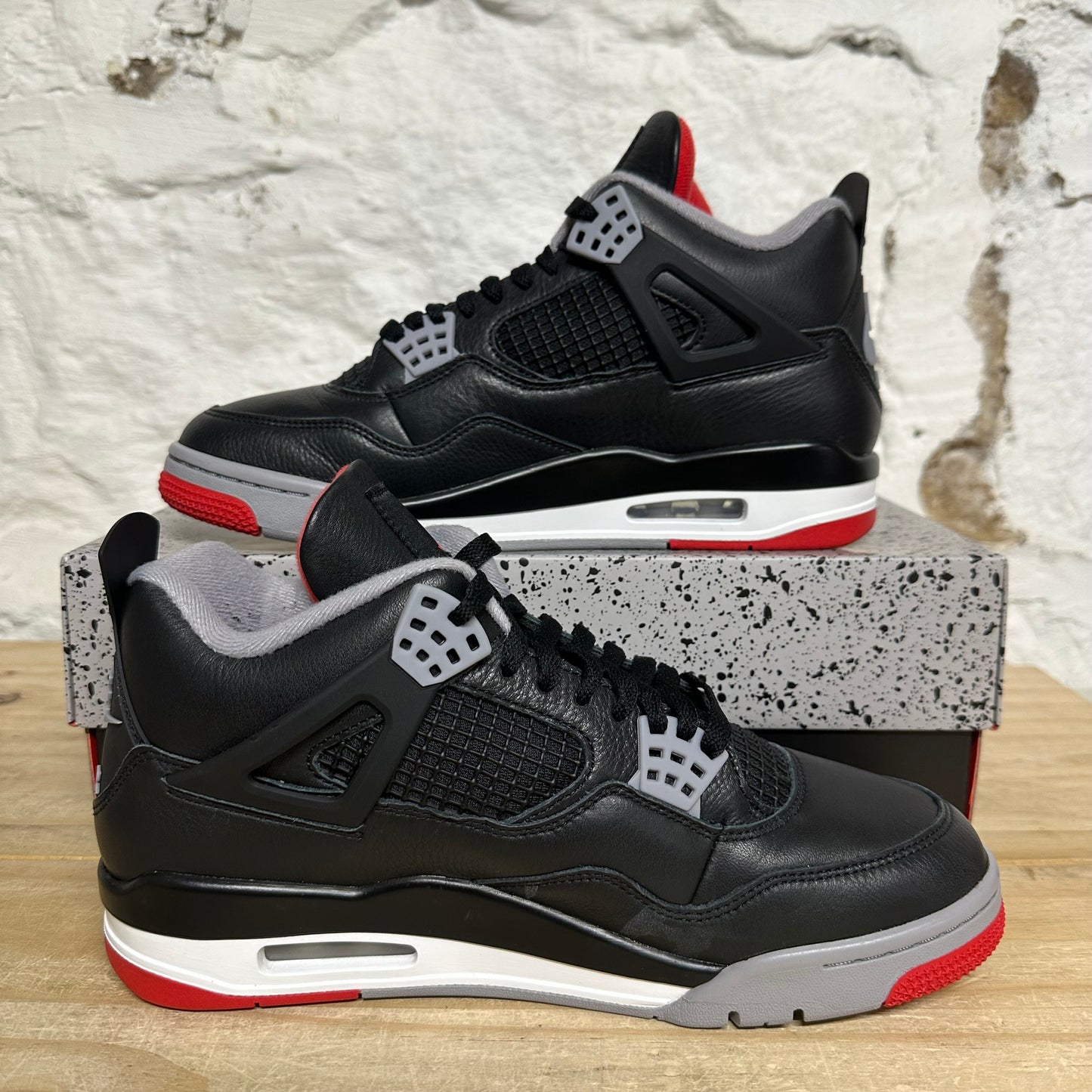 Air Jordan 4 Bred Reimagined Sz 9