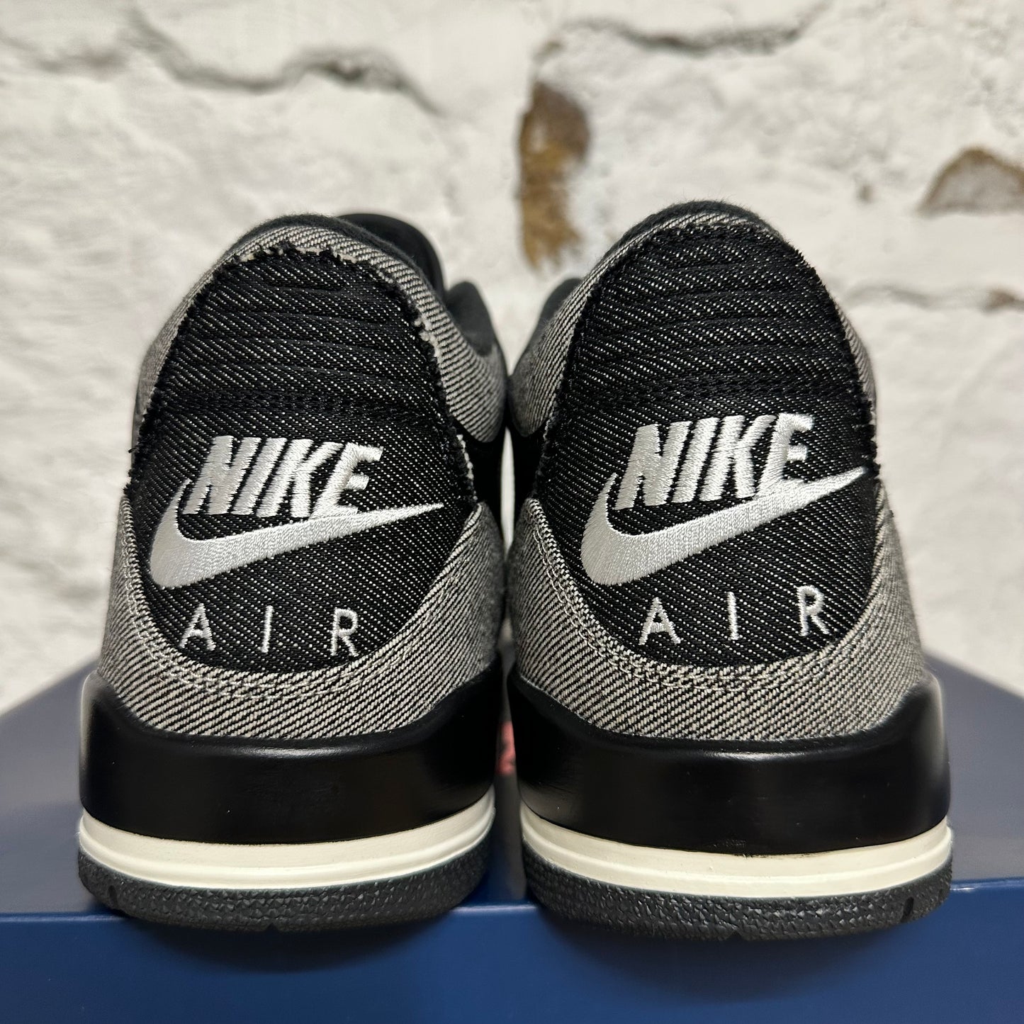 Air Jordan 3 Levis Black Sz 10.5 DS