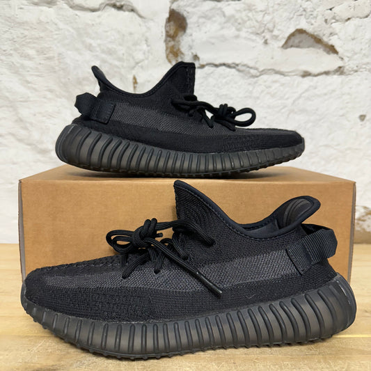 Yeezy 350 V2 Onyx Sz 8.5