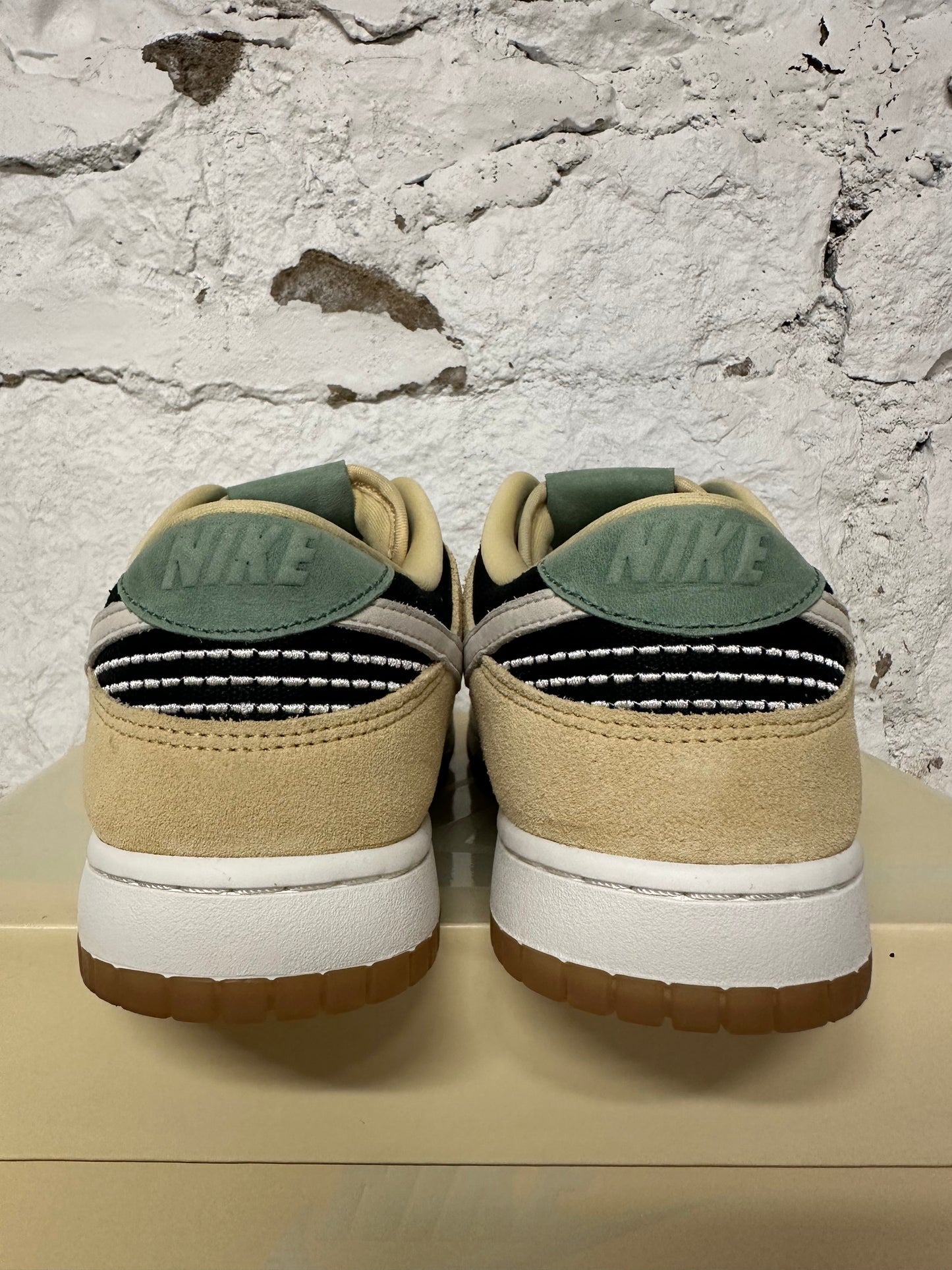 Nike Dunk Low Rooted In Peace Sz 10.5