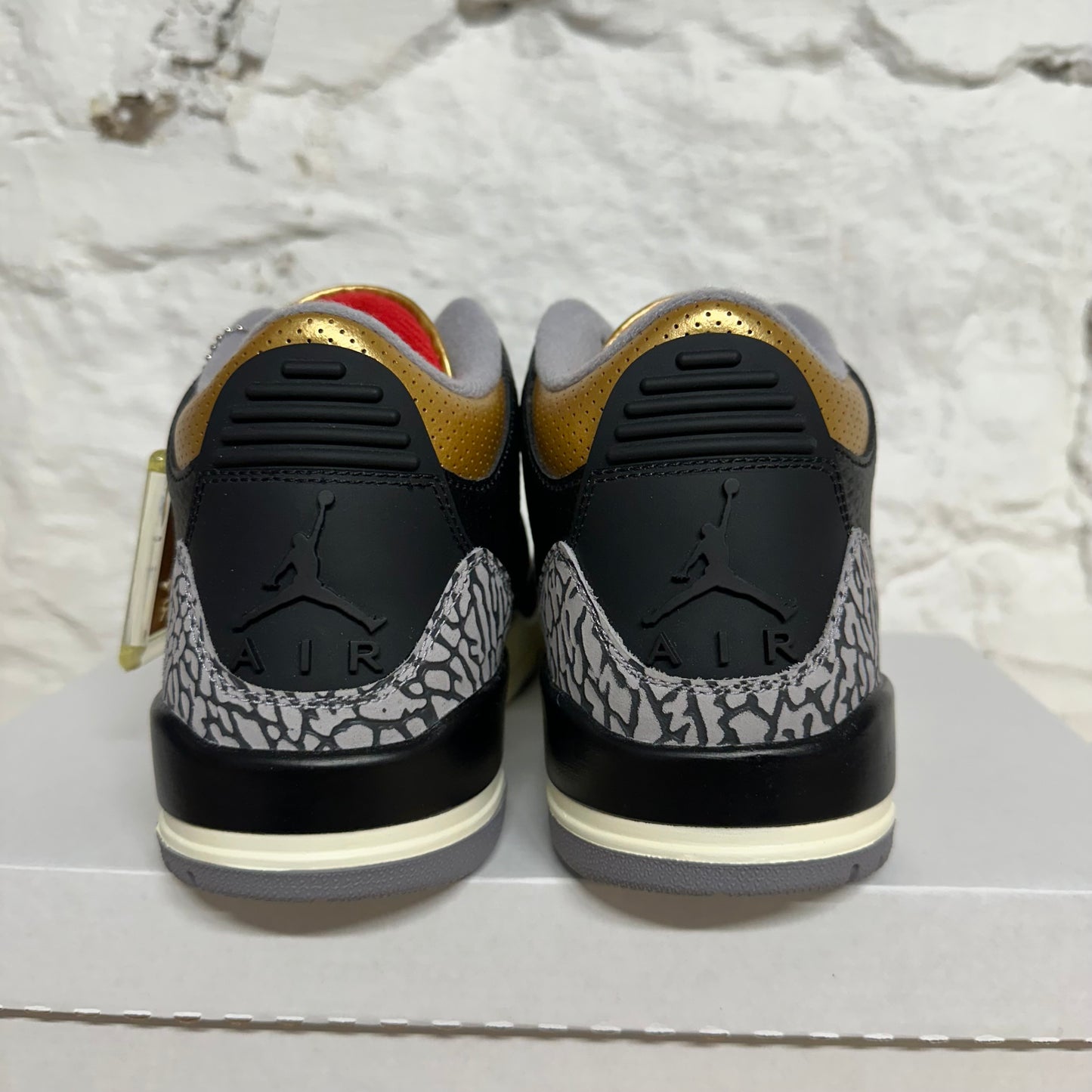 Air Jordan 3 Black Gold Sz 8.5 (10W) DS