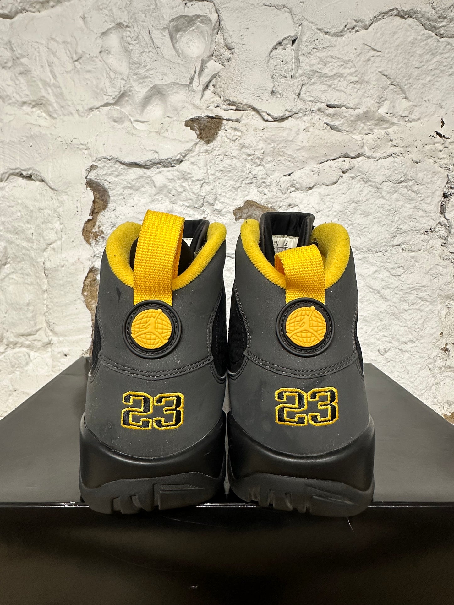 Air Jordan 9 Dark Charcoal University Gold Sz 11.5