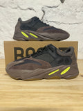 Yeezy 700 Mauve Sz 11